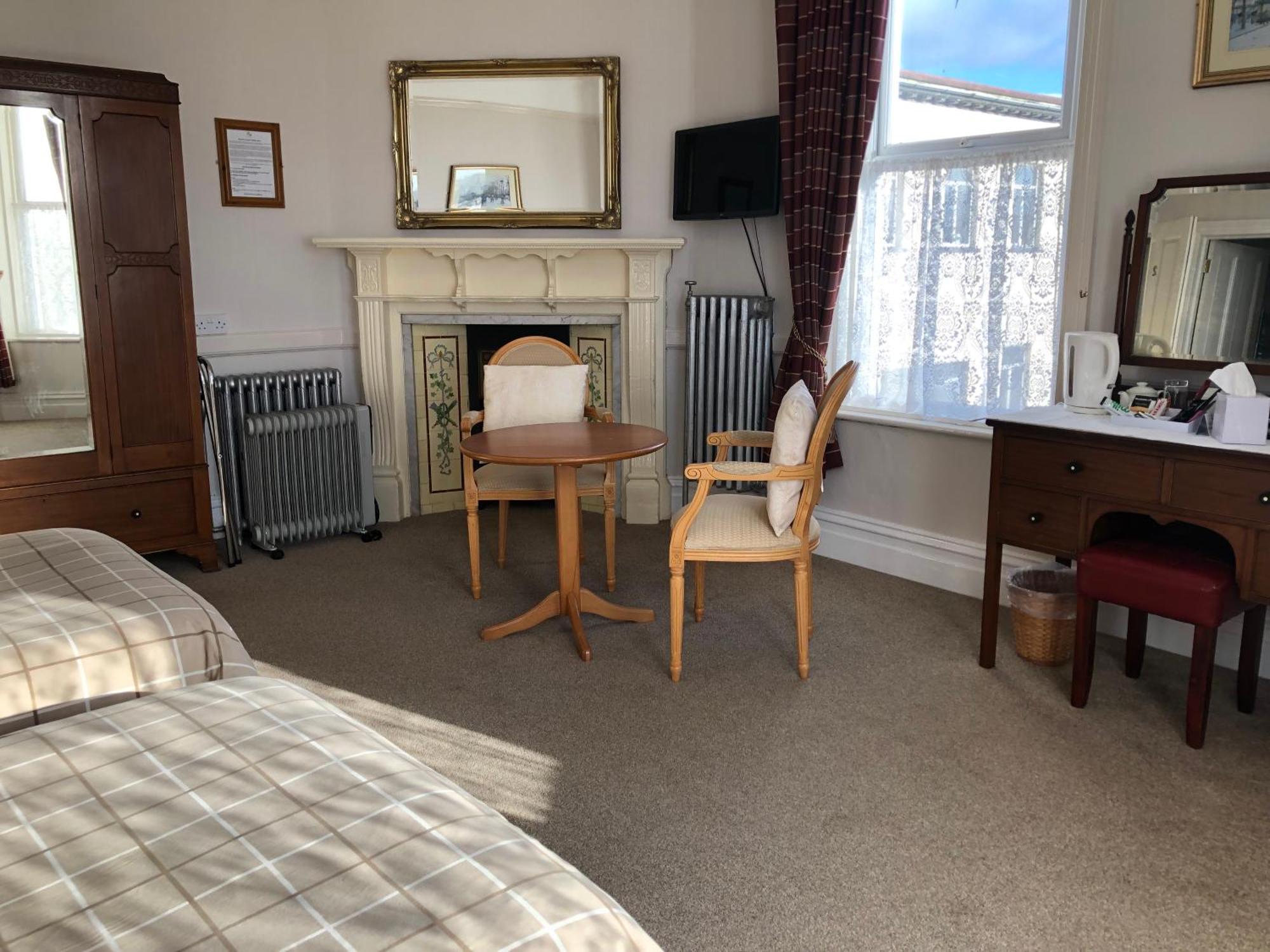 Highland Moors Hotel Llandrindod Wells Bagian luar foto